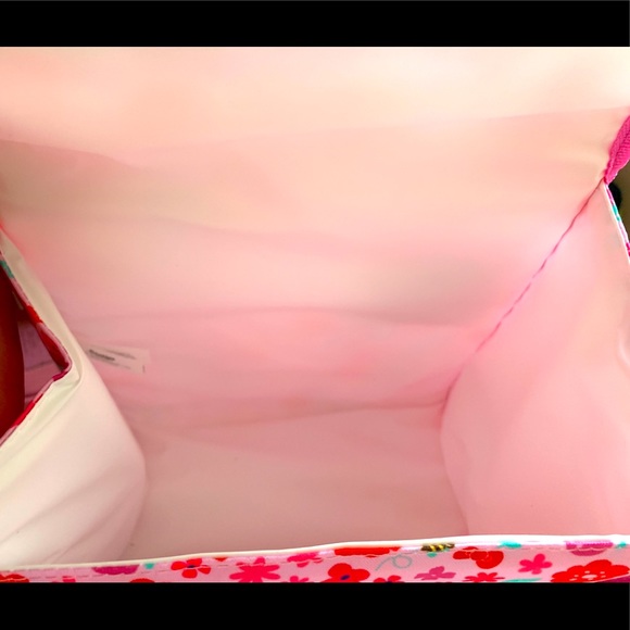 Sanrio Hello Kitty Insulated Lunch Bag - Picture 2 of 5